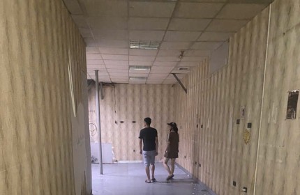 Cho thuê MBKD hàng ăn uống, Cà Phê MP Đặng Văn Ngữ   60 m2 - 2 tầng- Mt 3,5 m - Giá 18 Triệu (CTL)